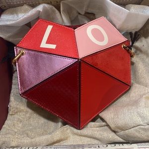 Rare Gucci authentic  Heart LoVe Crossbody in Red, Pink and Gold
